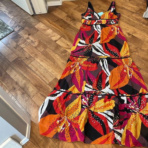 73. Marciano NWT Medium tropical maxi dress - Picture 5 of 16